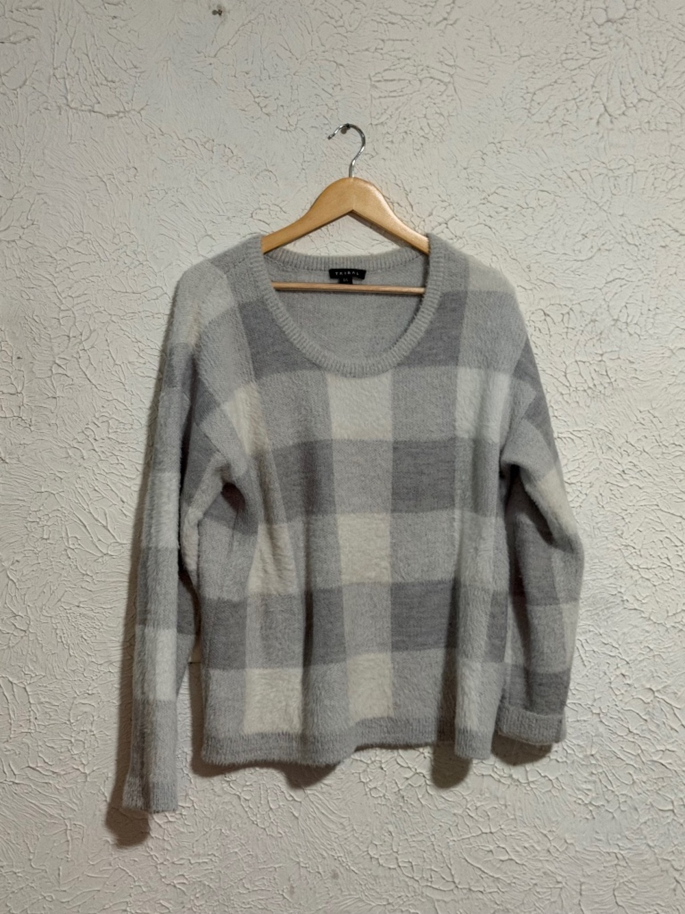 Tribal Gray White Buffalo Check Soft Pullover Sweater Large